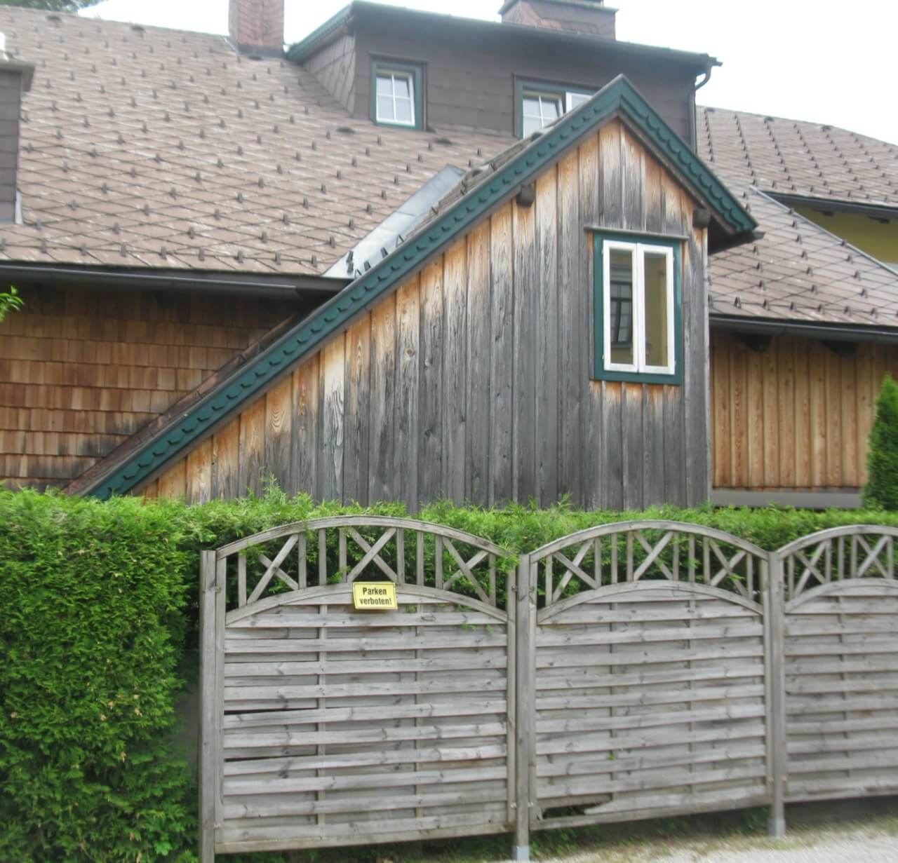 Когда без пропитки на деревянном фасаде не обойтись?